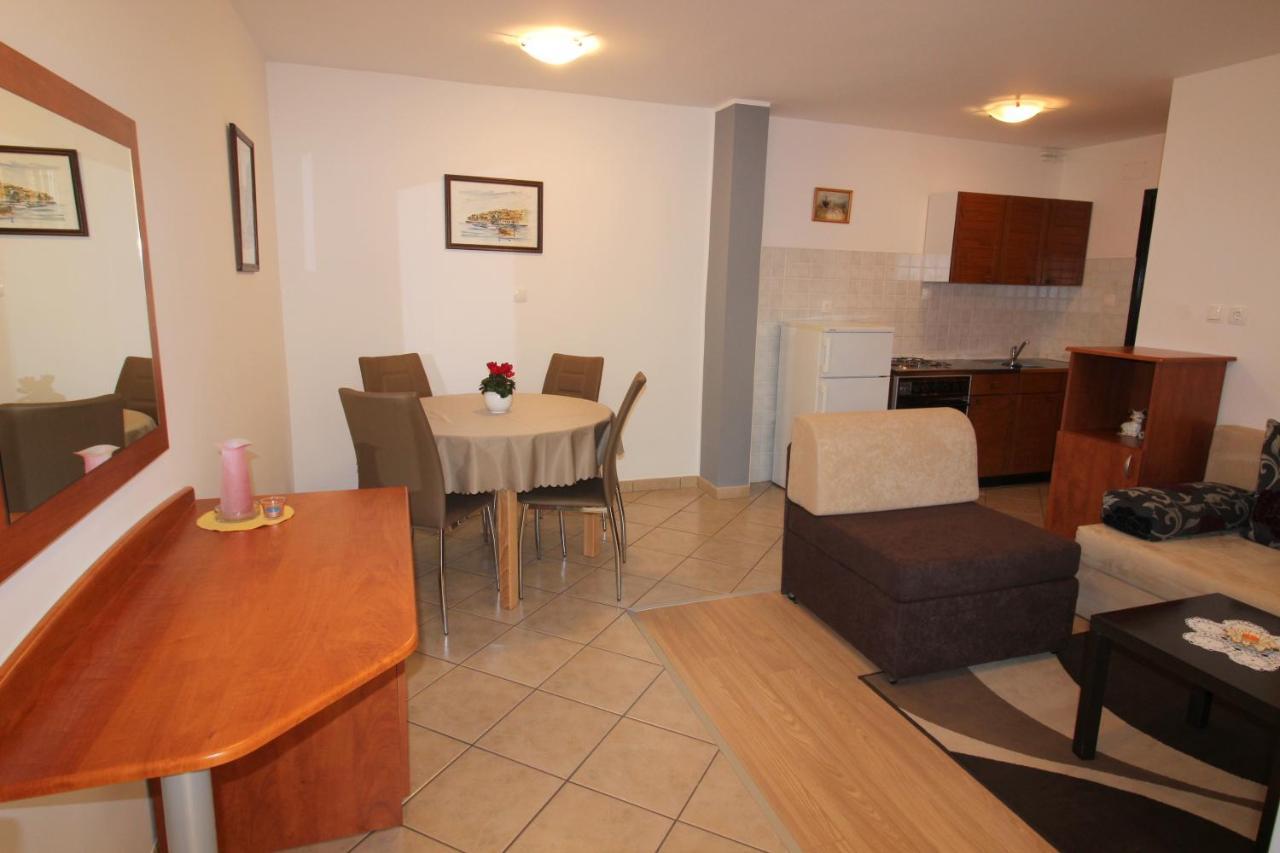 Gogo 2+2 Appartement Novigrad Istria Buitenkant foto